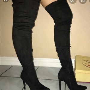 Lilianna black Knee high suede boots